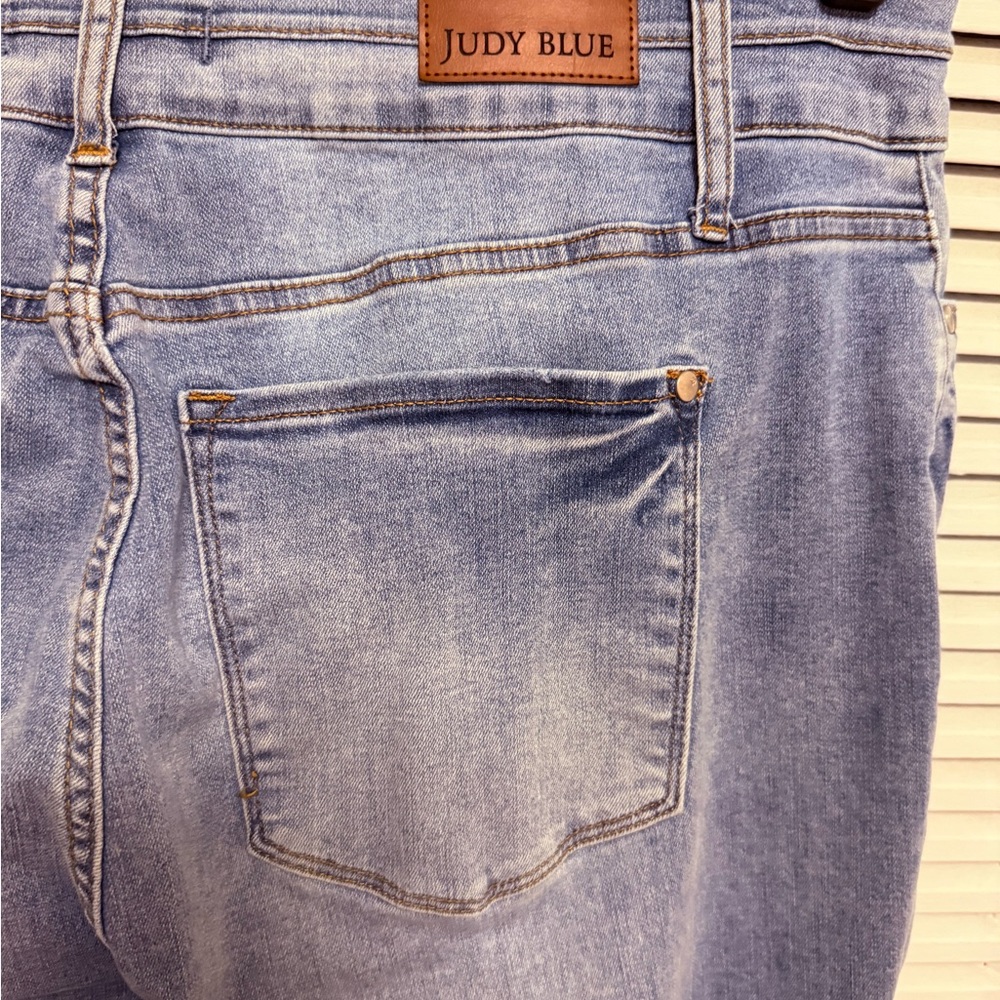 Judy Blue Light Blue Straight Leg Jeans - Picture 5 of 9